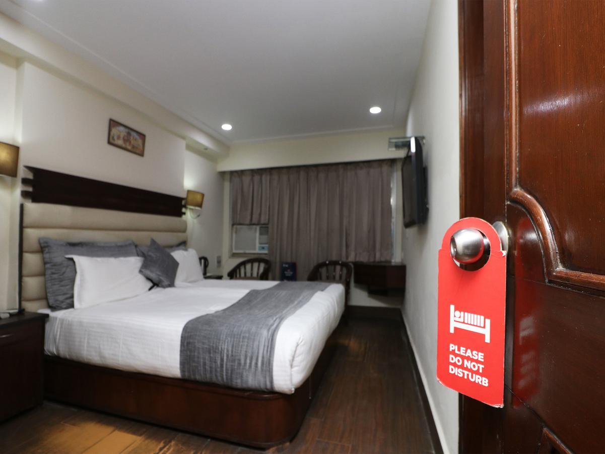 Oyo 11647 Hotel Metro アーグラ エクステリア 写真